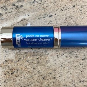 Dr Brandt Pores No More vacuum cleaner